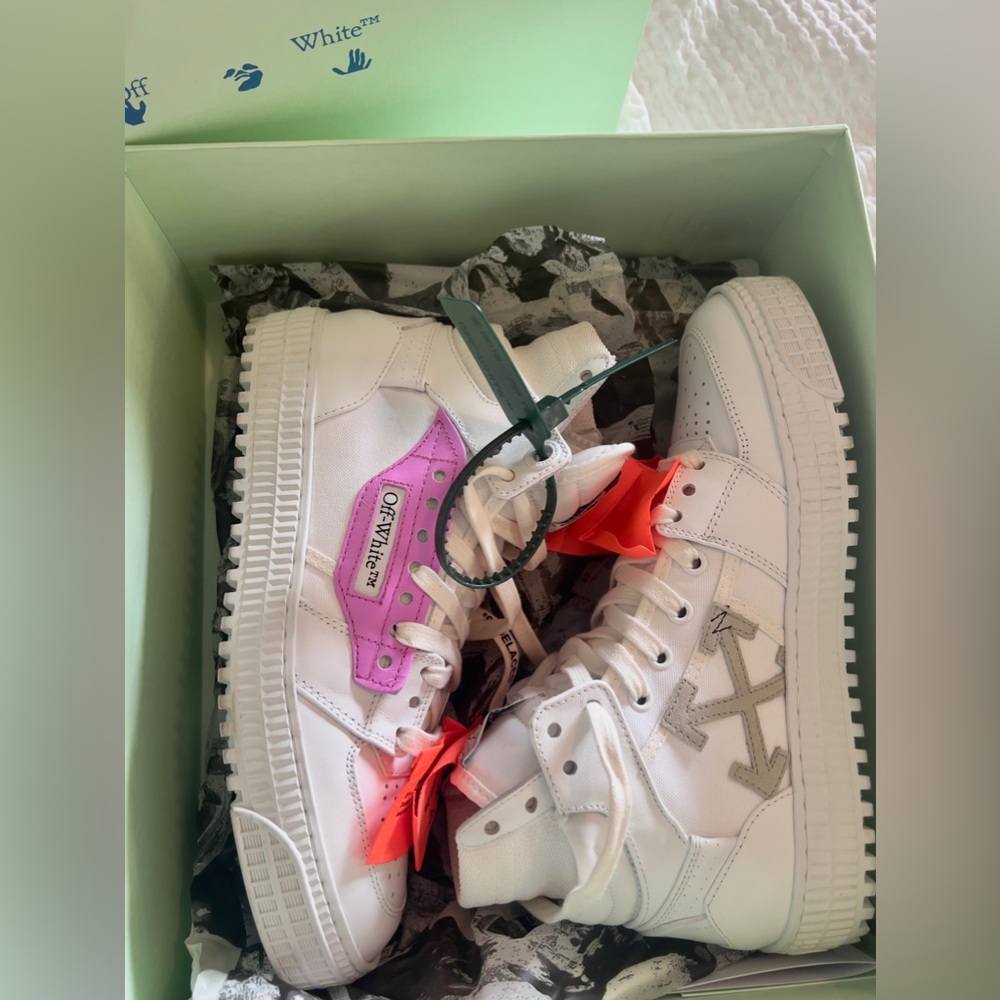 OFF-WHITE c/o Virgil Alboh 3.0 OFF COURT LEATHER SNEAKERS